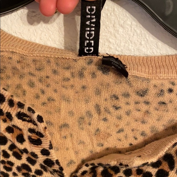 divided sweater - Picture 3 of 5